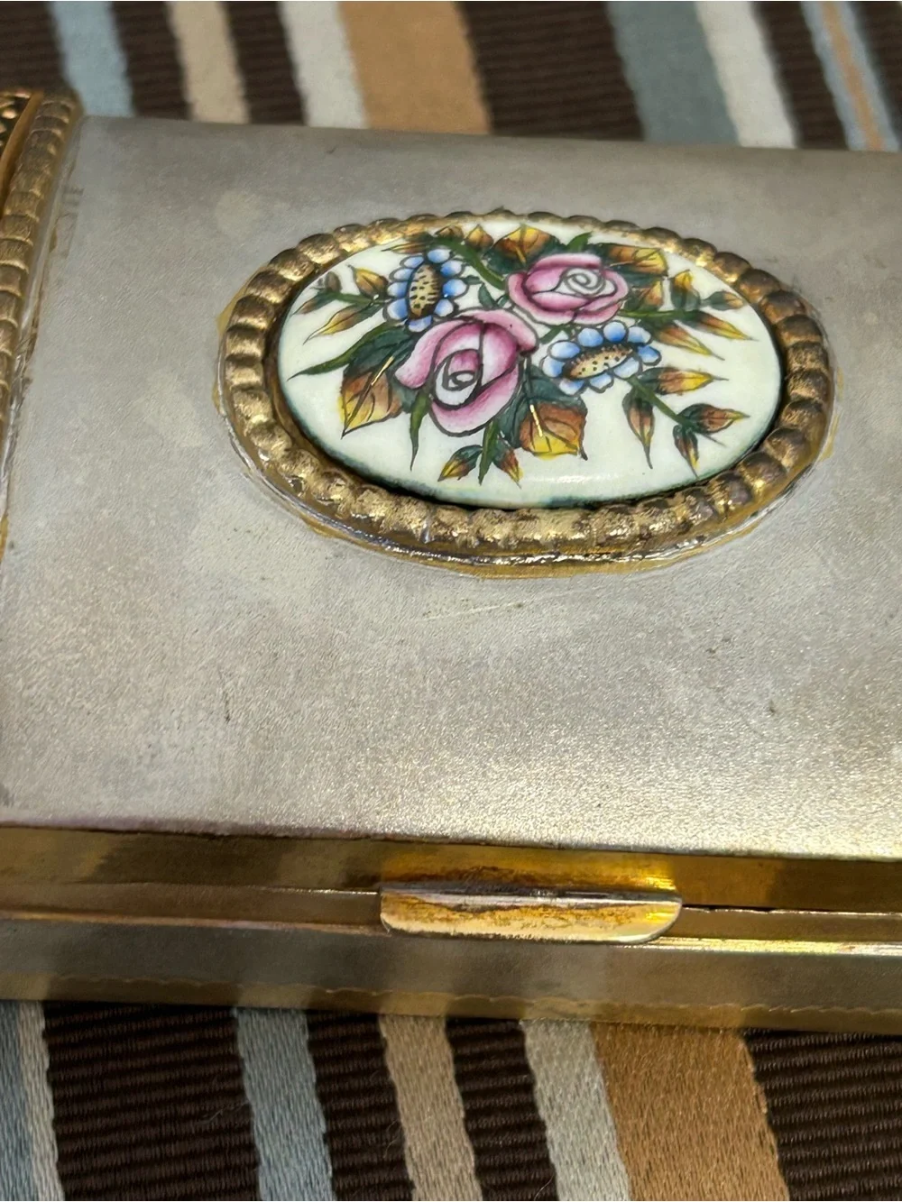 Vintage Floral Accent Silver and Gold Women’s pill box - Pink Floral Detail